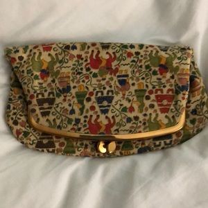 1960s Tapestry Fold Over Clutch—Vintage 💼